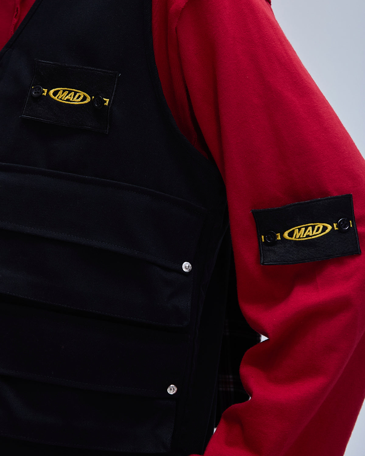 LONGSLEEVE MAD ISLAND VERMELHA