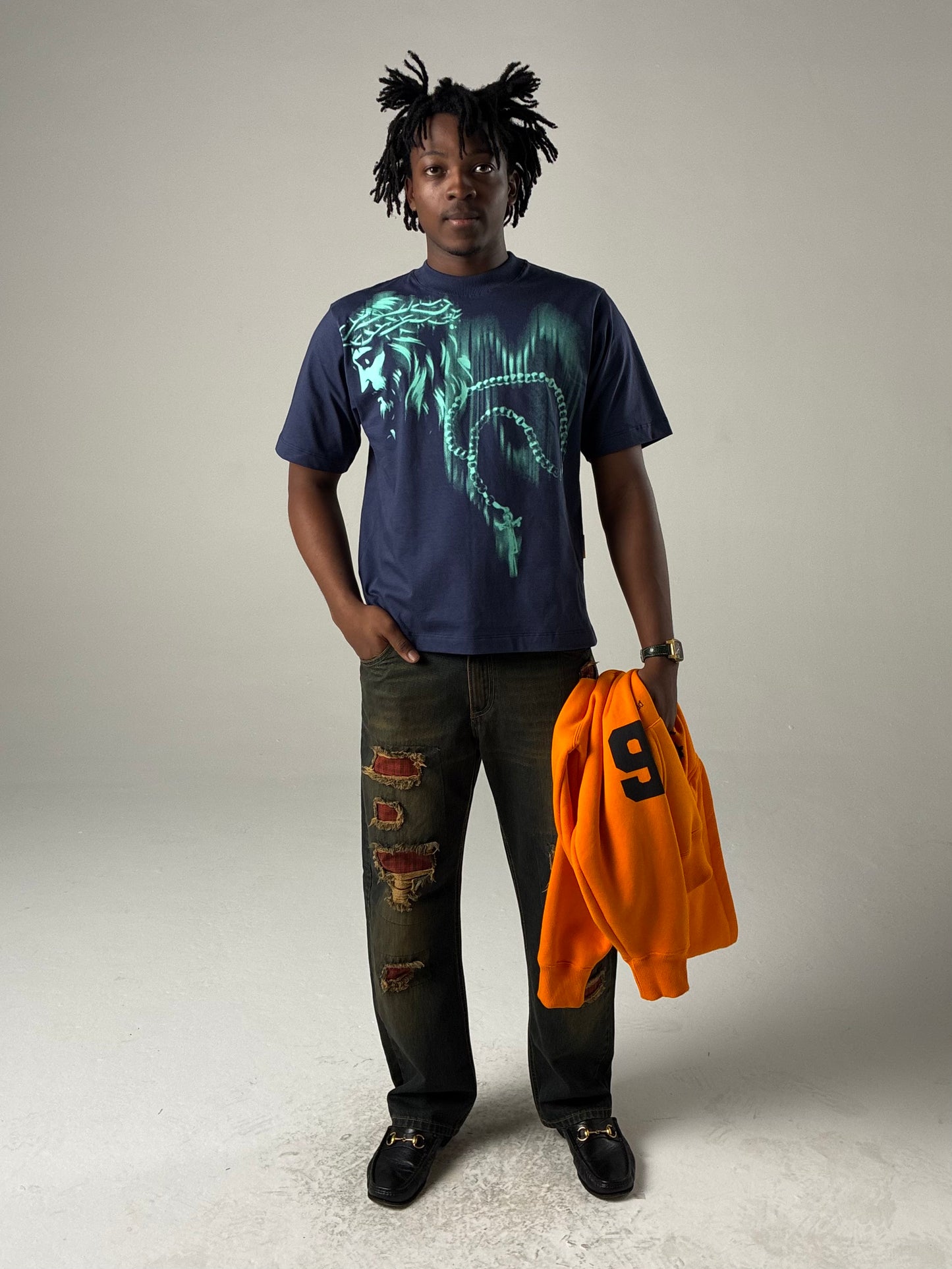 CAMISETA CRUCIFIXO (AZUL MARINHO)