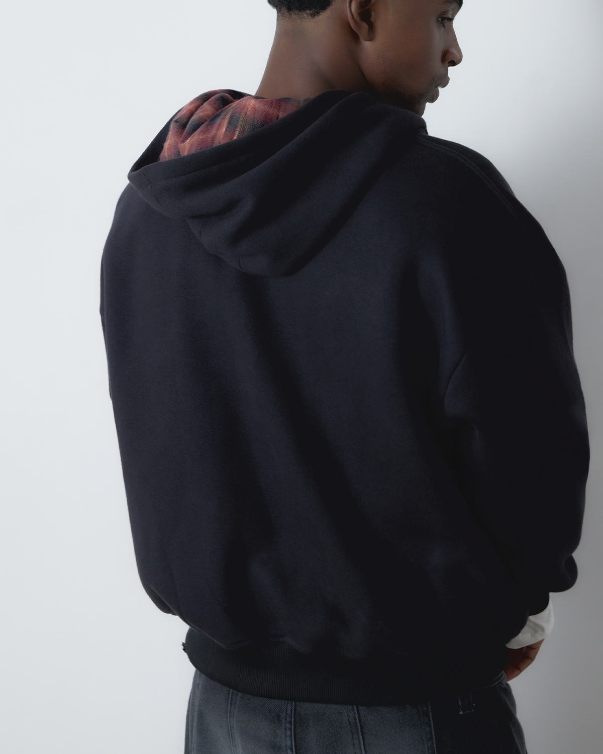 BLUSA MOLETOM PORTAL XADREZ (PRETO)