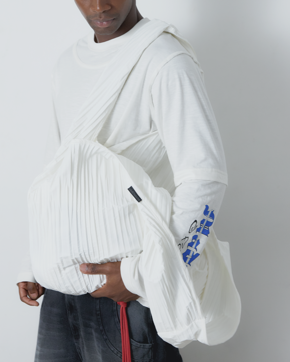 BOLSA SACOLA PLISSADA (BRANCO)