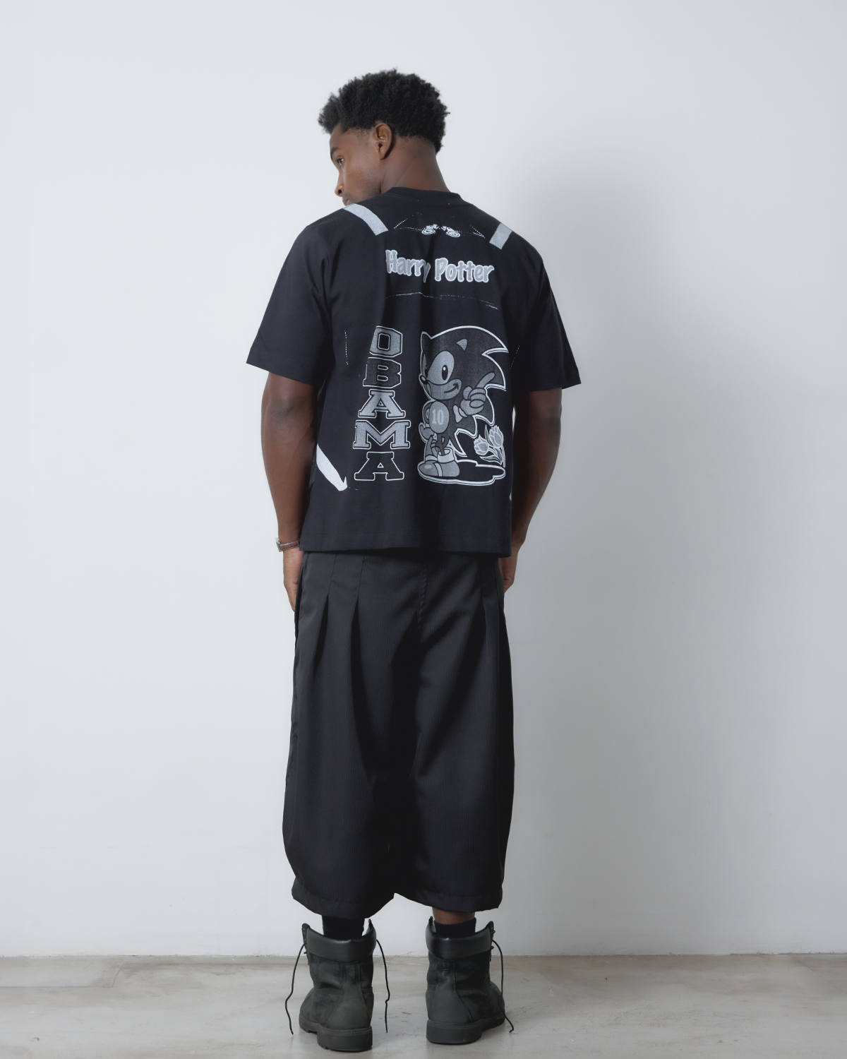 CAMISETA MOCHILA OBAMA (PRETO)