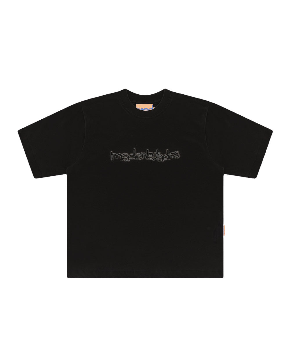 CAMISETA BORDADO - MADENLATADOS (PRETO)
