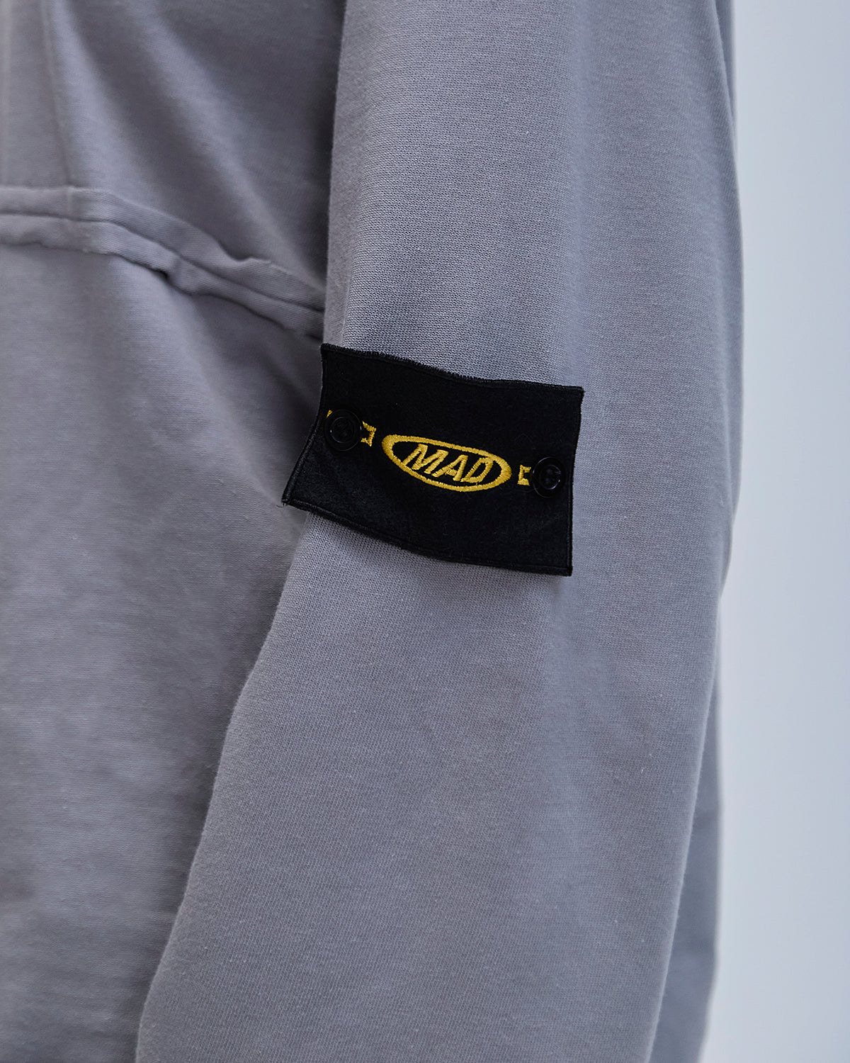 LONGSLEEVE MAD ISLAND CHUMBO