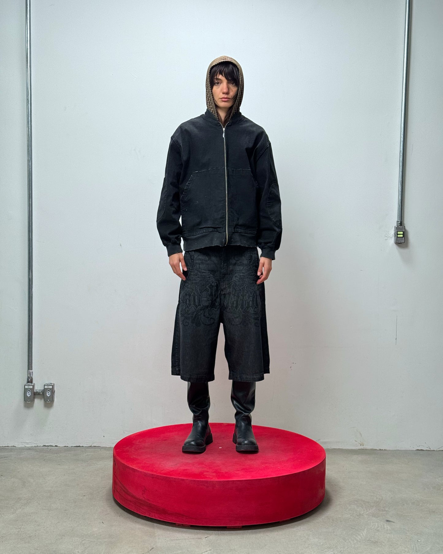 JAQUETA BOMBER CURSIVA (PRETO)