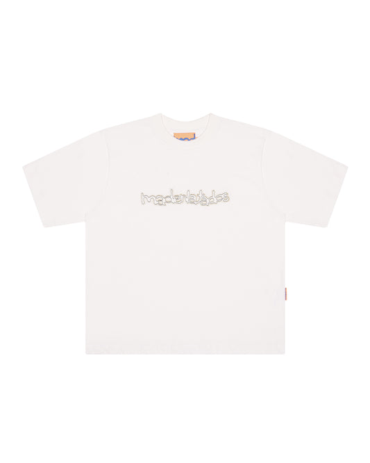 CAMISETA BORDADO - MADENLATADOS (OFF WHITE)