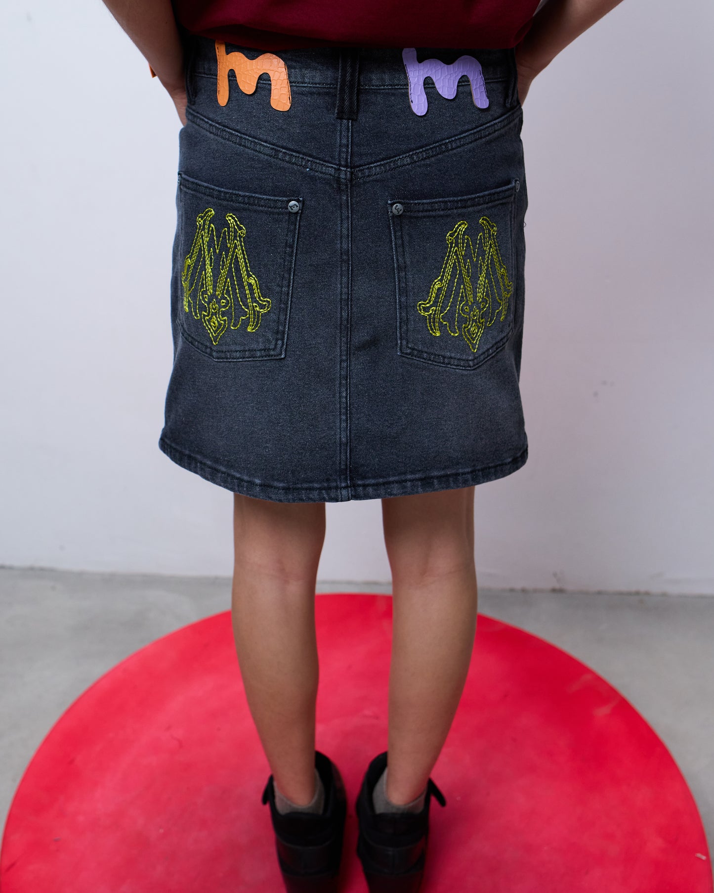 SAIA CURTA JEANS MAD ROCK