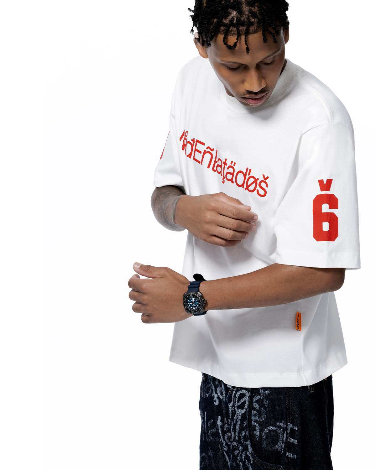 CAMISETA MAD CARACTERE (OFF WHITE)