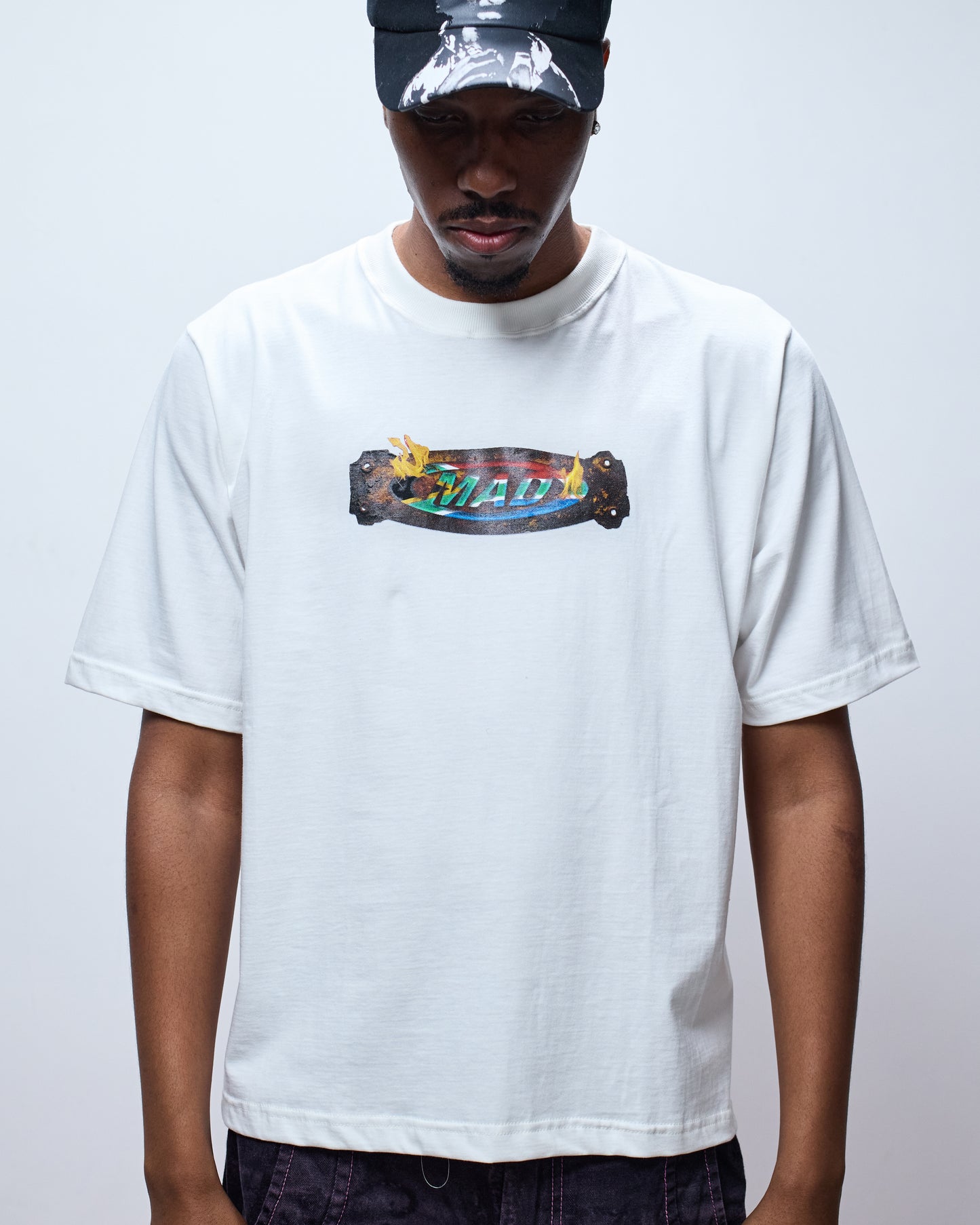 CAMISETA FERRAGEM MAD (OFF-WHITE)