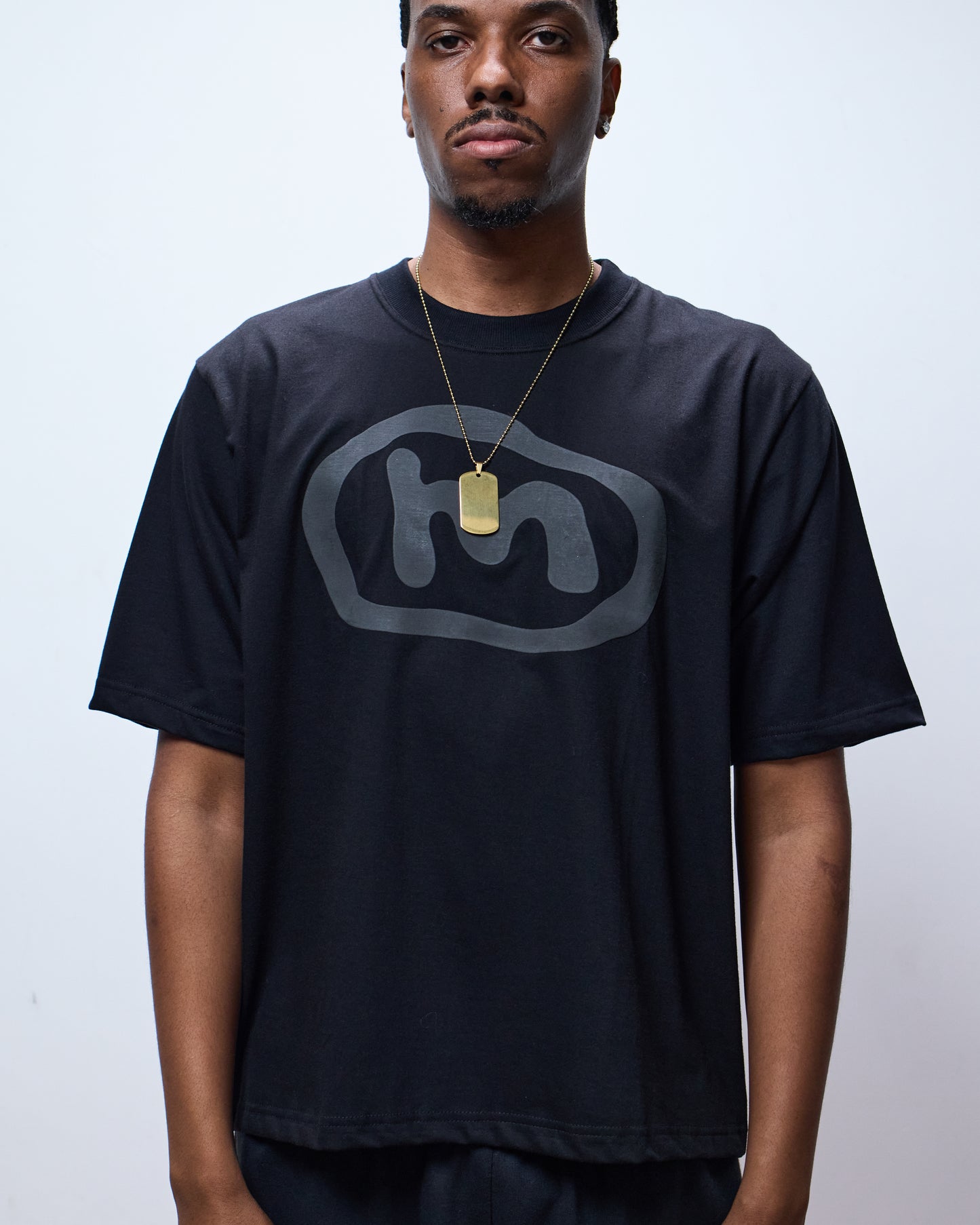 CAMISETA M RELEVO (PRETO)