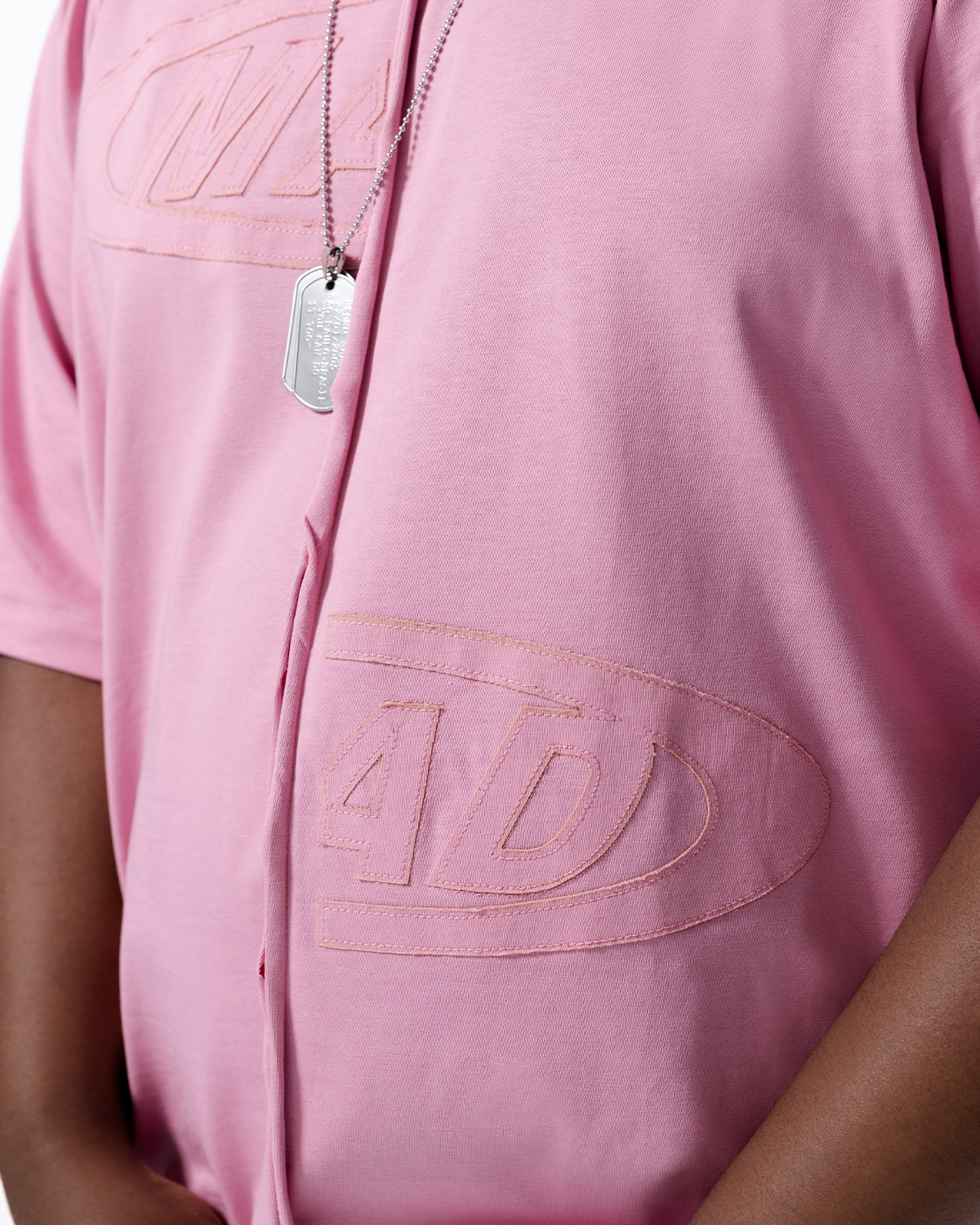 CAMISETA PORTAL BORDADO (ROSA)