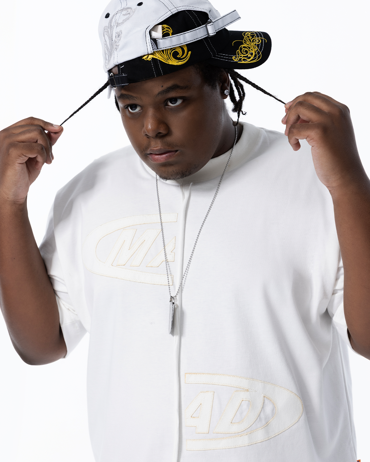 CAMISETA PORTAL BORDADO (OFF WHITE)