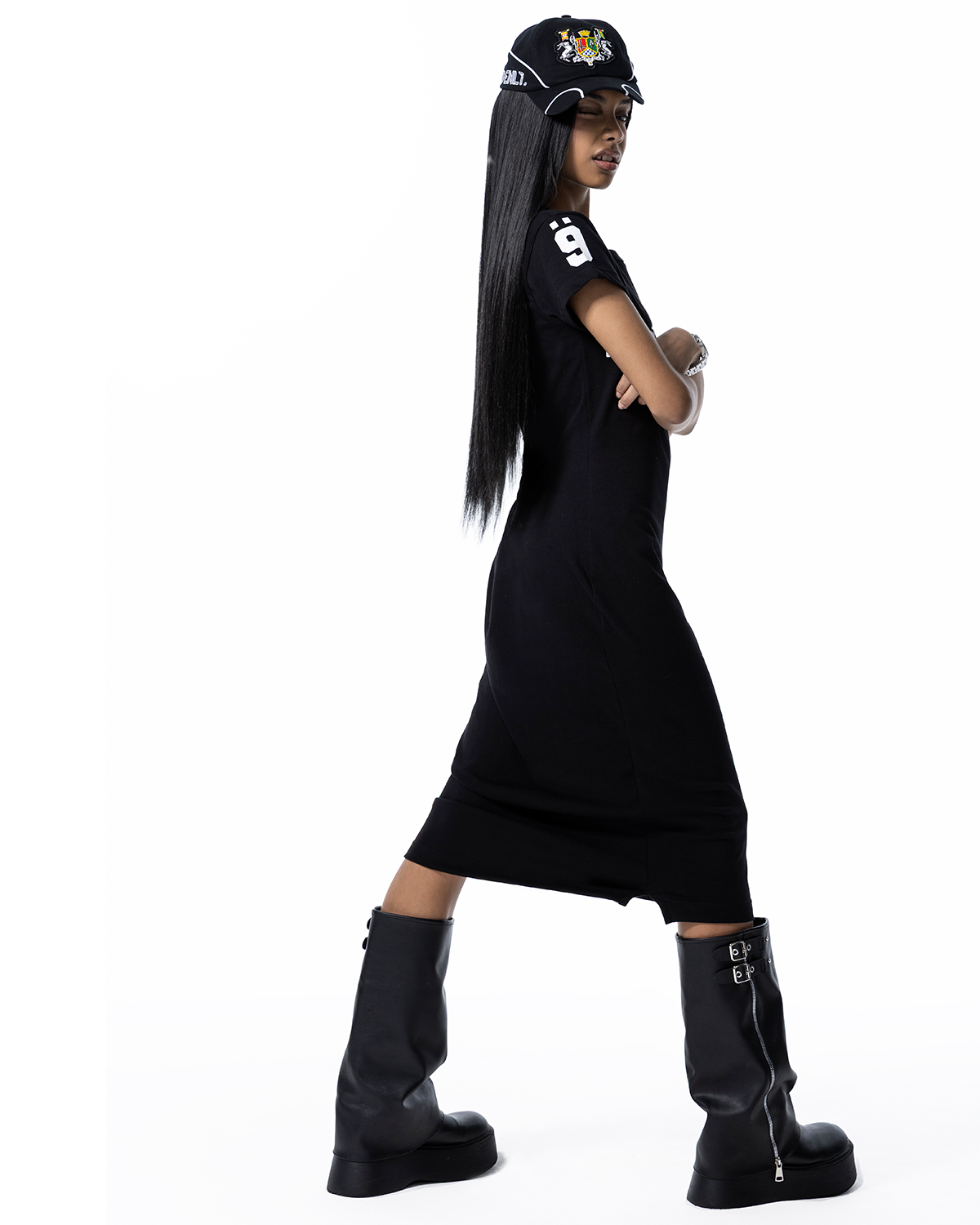 VESTIDO CARACTERE (PRETO)