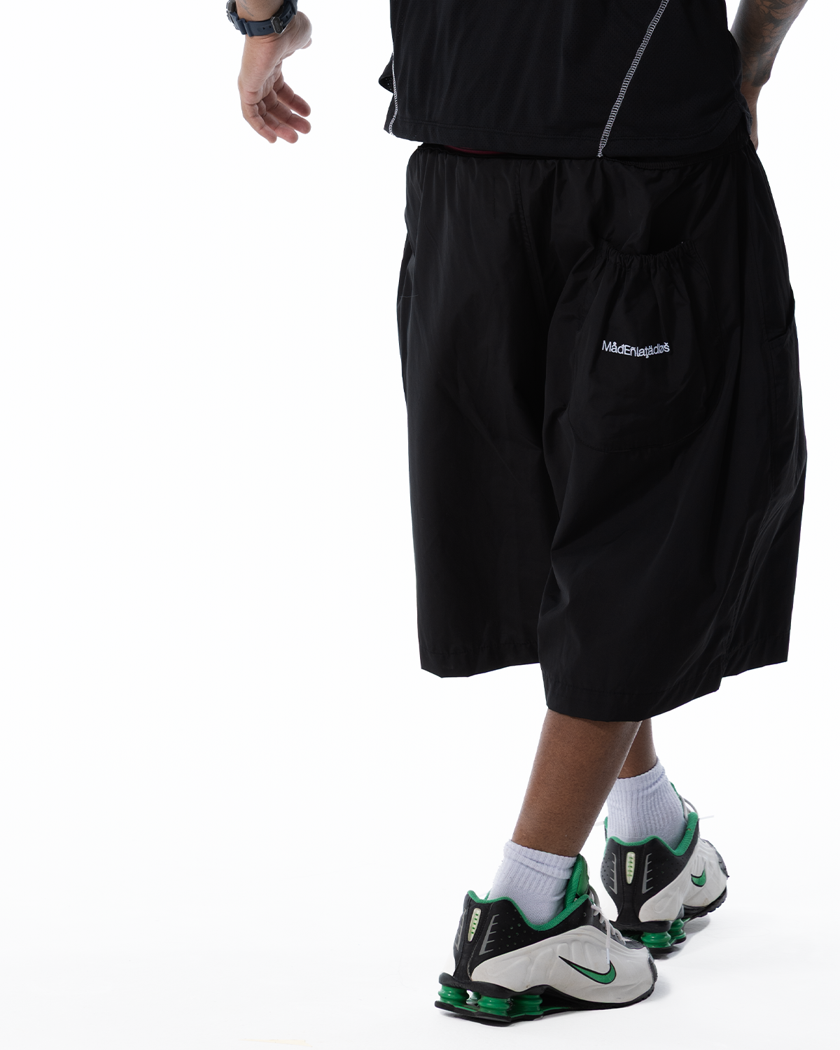 BERMUDA COM VINCO (PRETO)