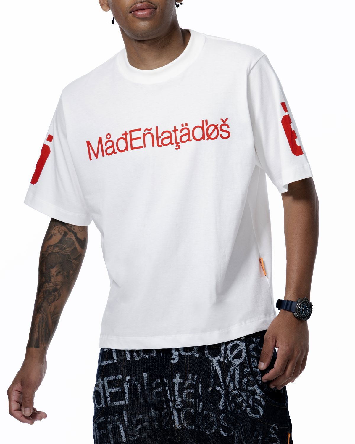 CAMISETA MAD CARACTERE (OFF WHITE)