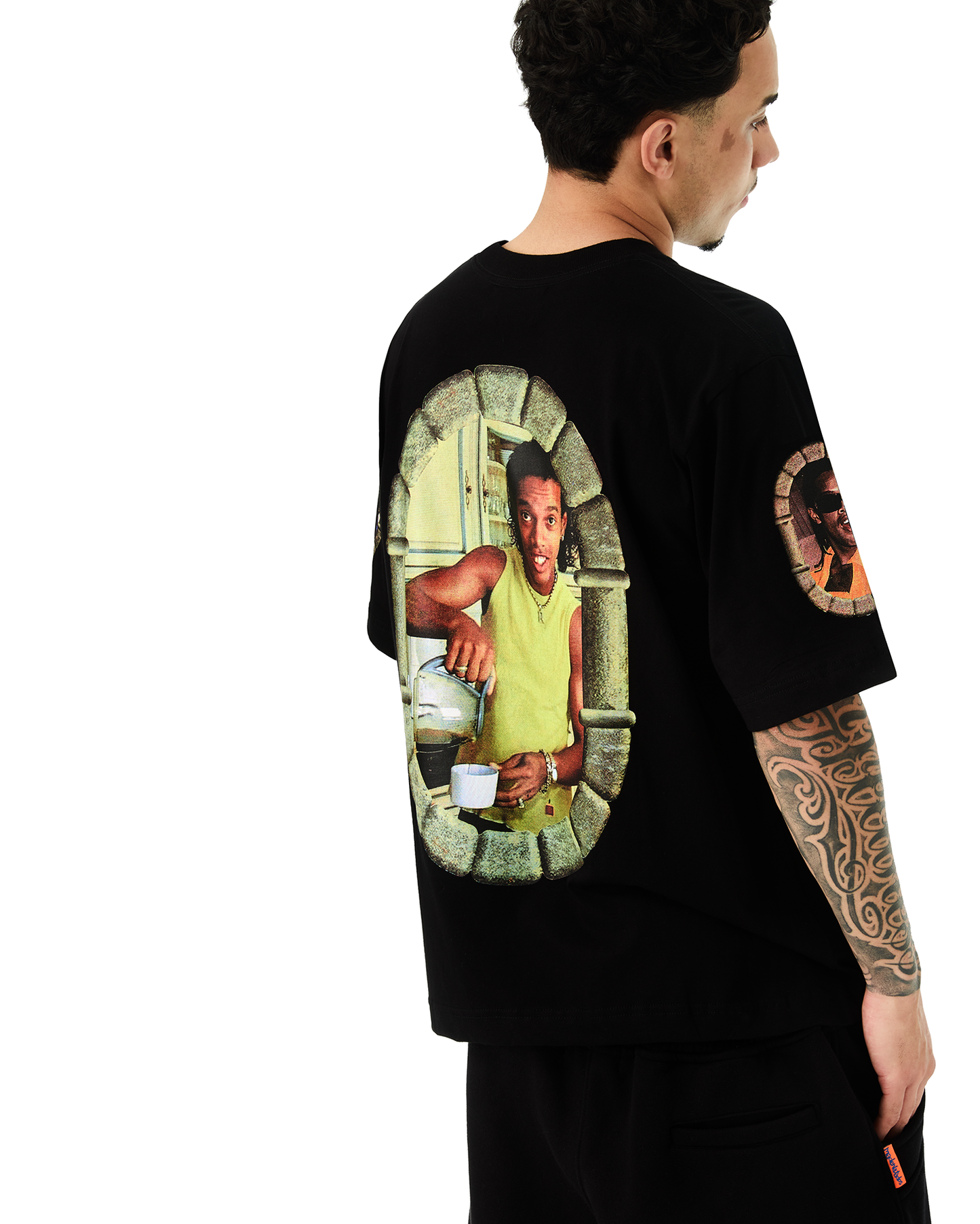 CAMISETA MASMORRA (PRETA)