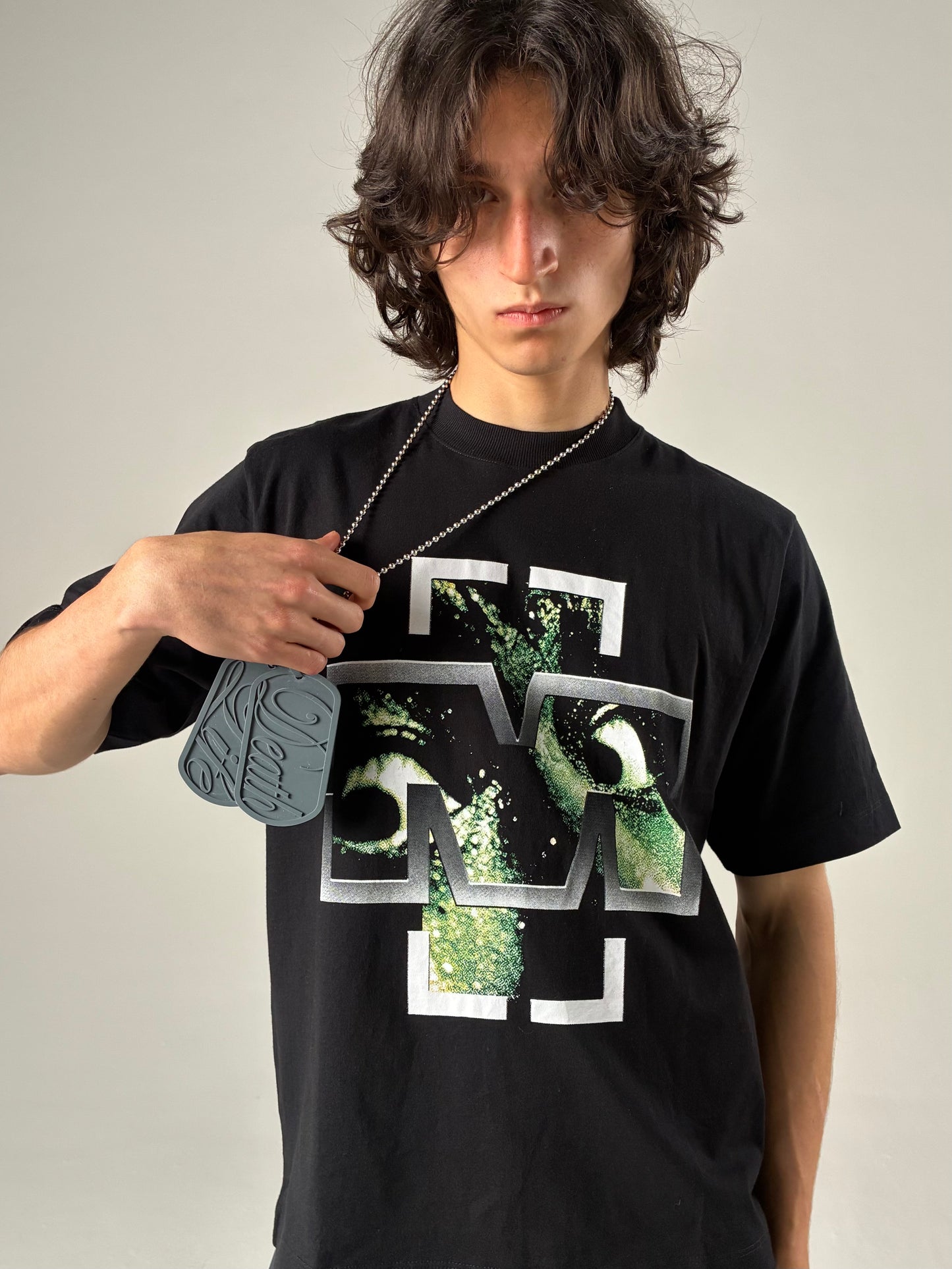 CAMISETA MADDSTEIN (PRETO)