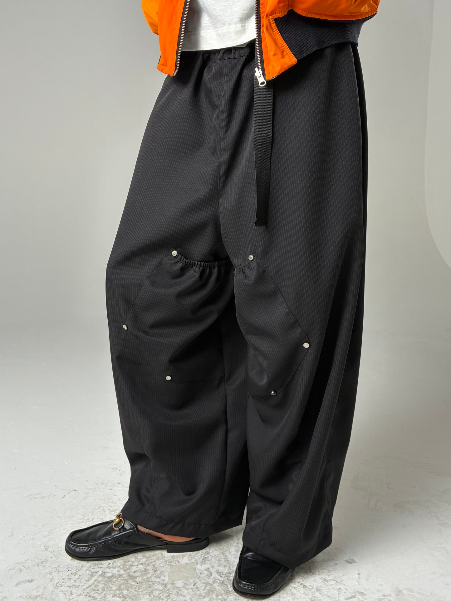 CALÇA BALÃO - DENARO RISCA DE GIZ (PRETO)