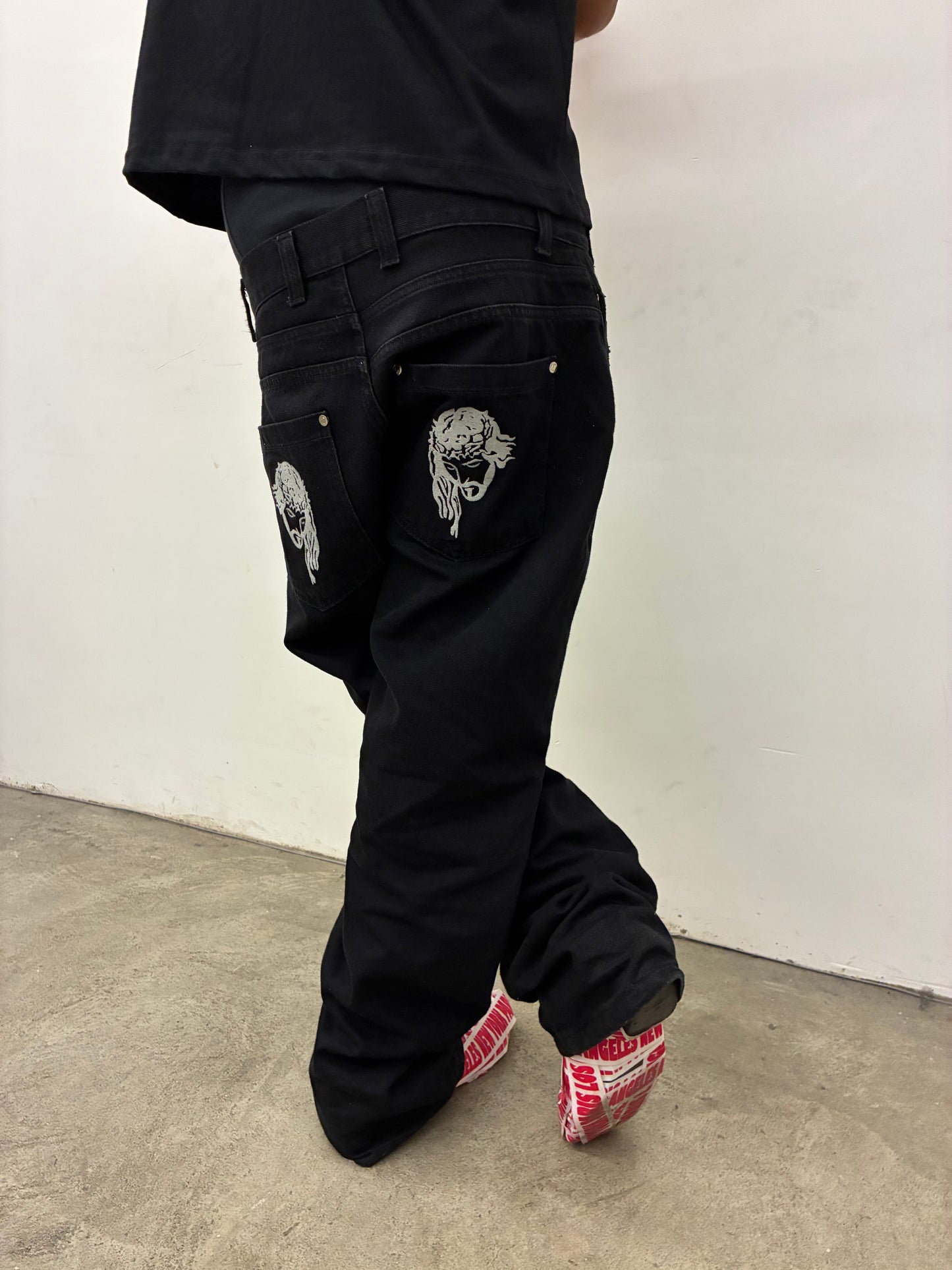 CALÇA RETA - INVERSO - (PRETO)