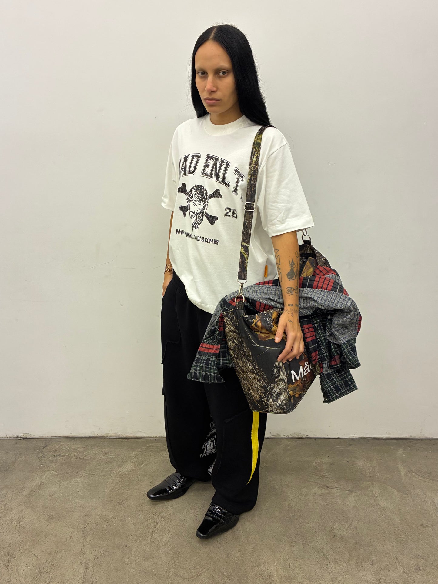 CAMISETA JESUS CROSS (OFF-WHITE)