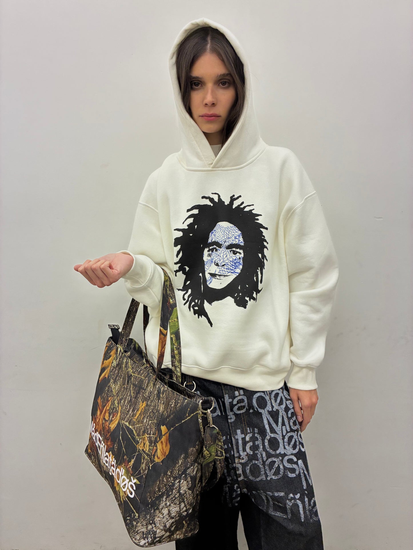 BLUSA MOLETOM VOCÊ JÁ SONHOU COM A LAURYN? (OFF-WHITE)