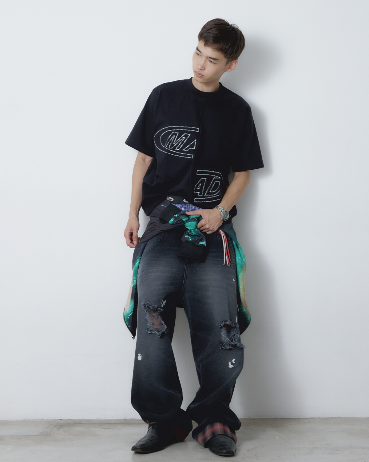 CAMISETA PORTAL BORDADA (PRETO)