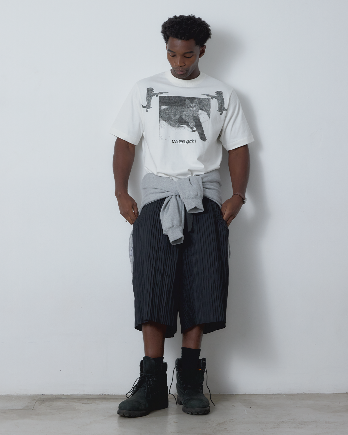 CAMISETA REVOLVER (OFF WHITE)