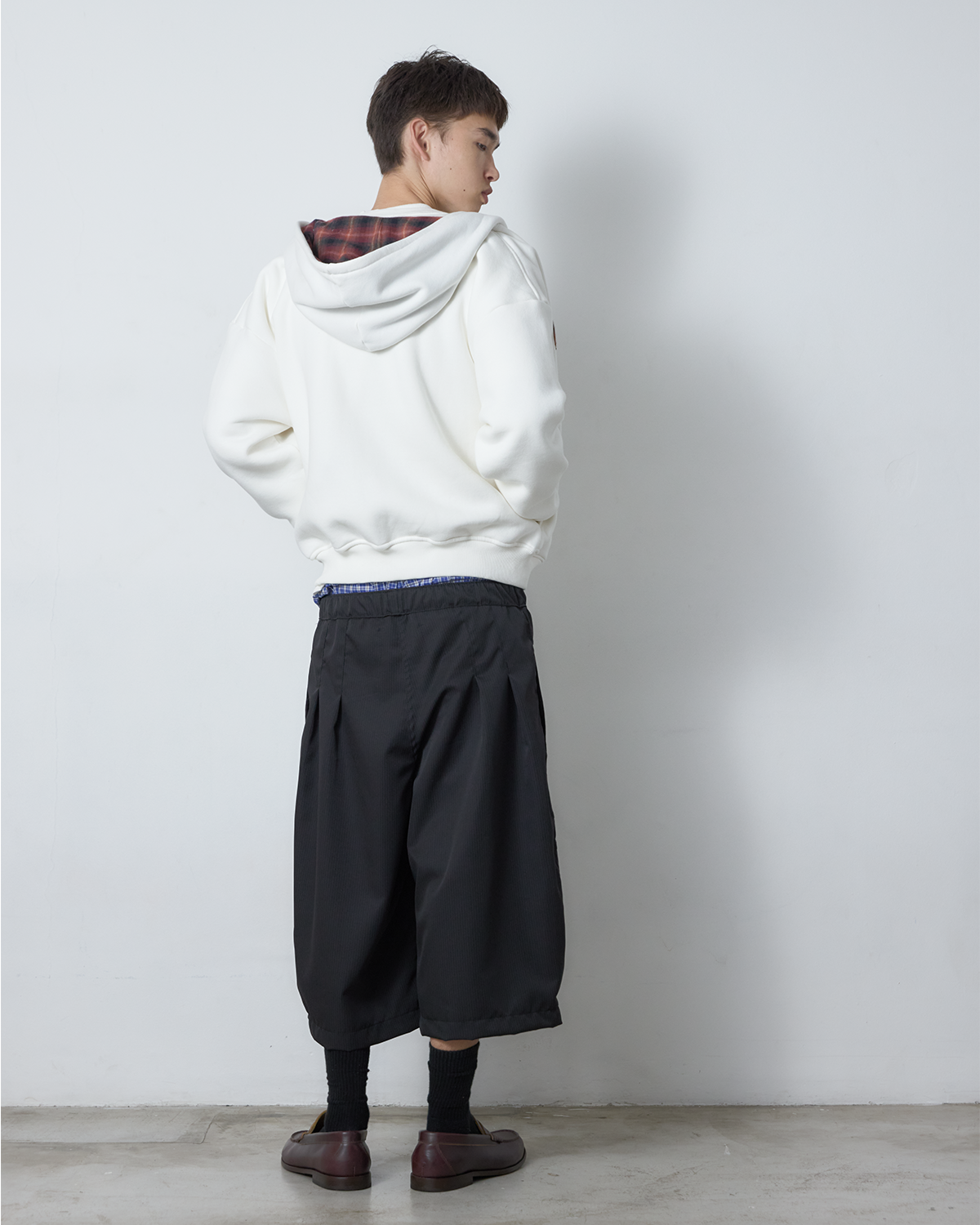 BLUSA MOLETOM PORTAL XADREZ (OFF-WHITE)