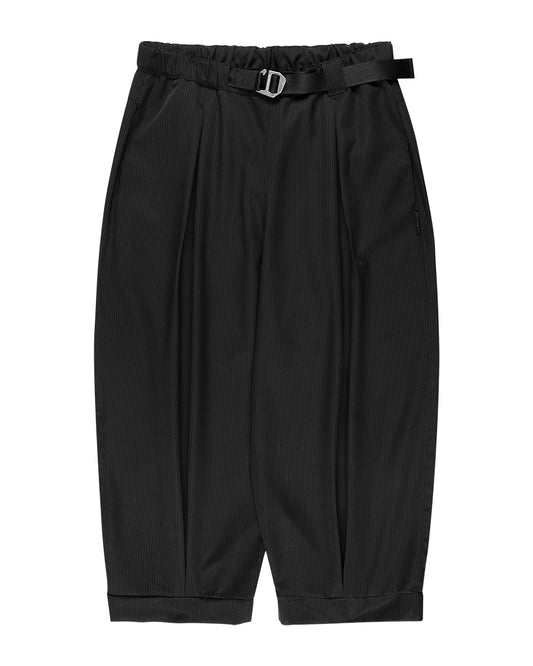CALÇA BALÃO COM PREGAS - RISCA DE GIZ (PRETO)