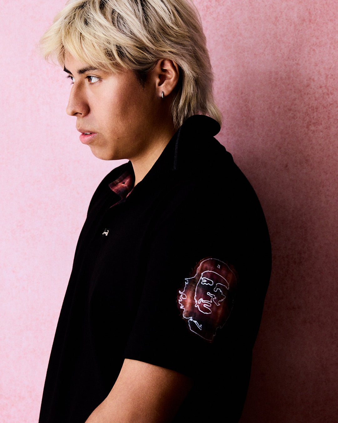 POLO BORDADO CHE (PRETO)