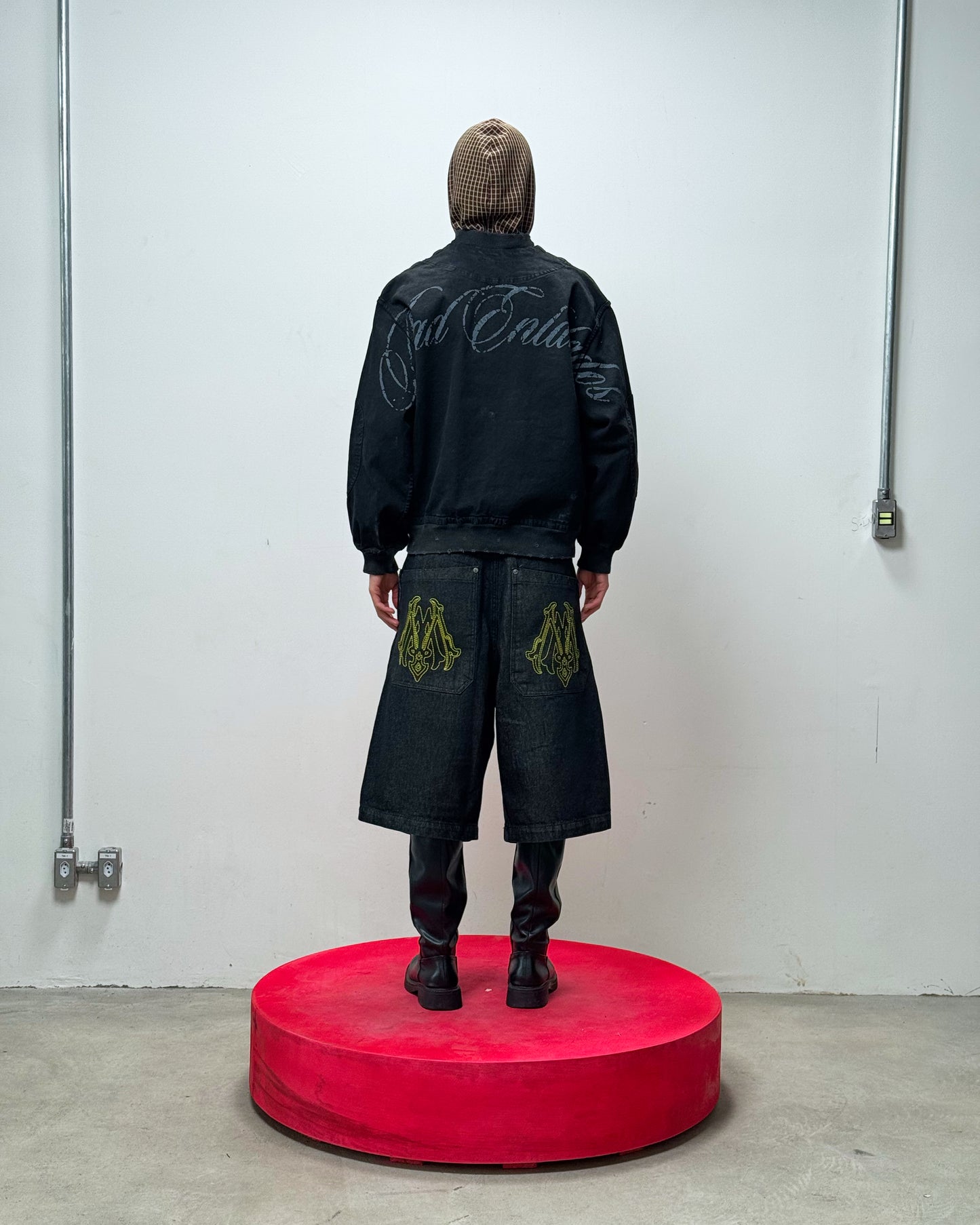 JAQUETA BOMBER CURSIVA (PRETO)