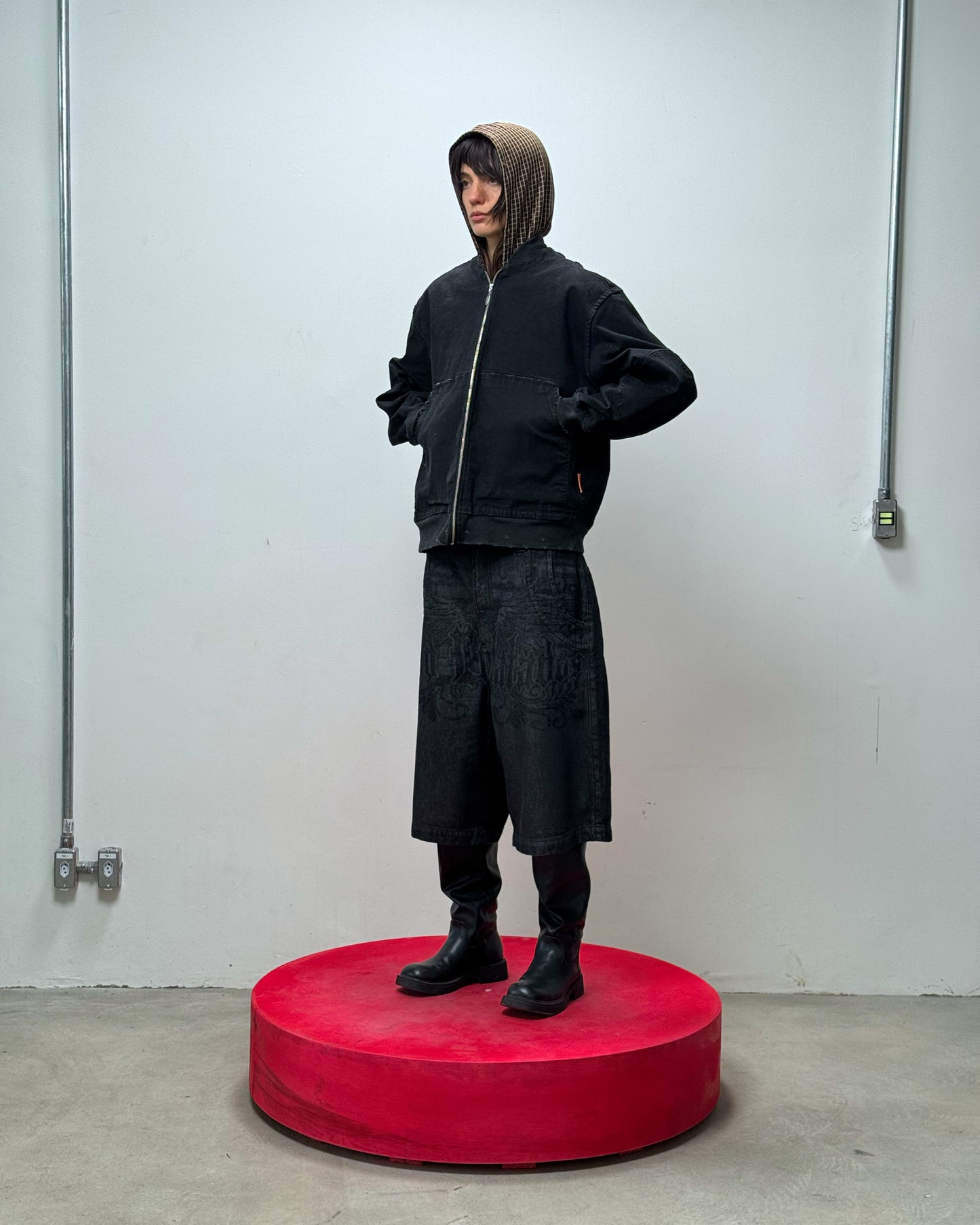 JAQUETA BOMBER CURSIVA (PRETO)