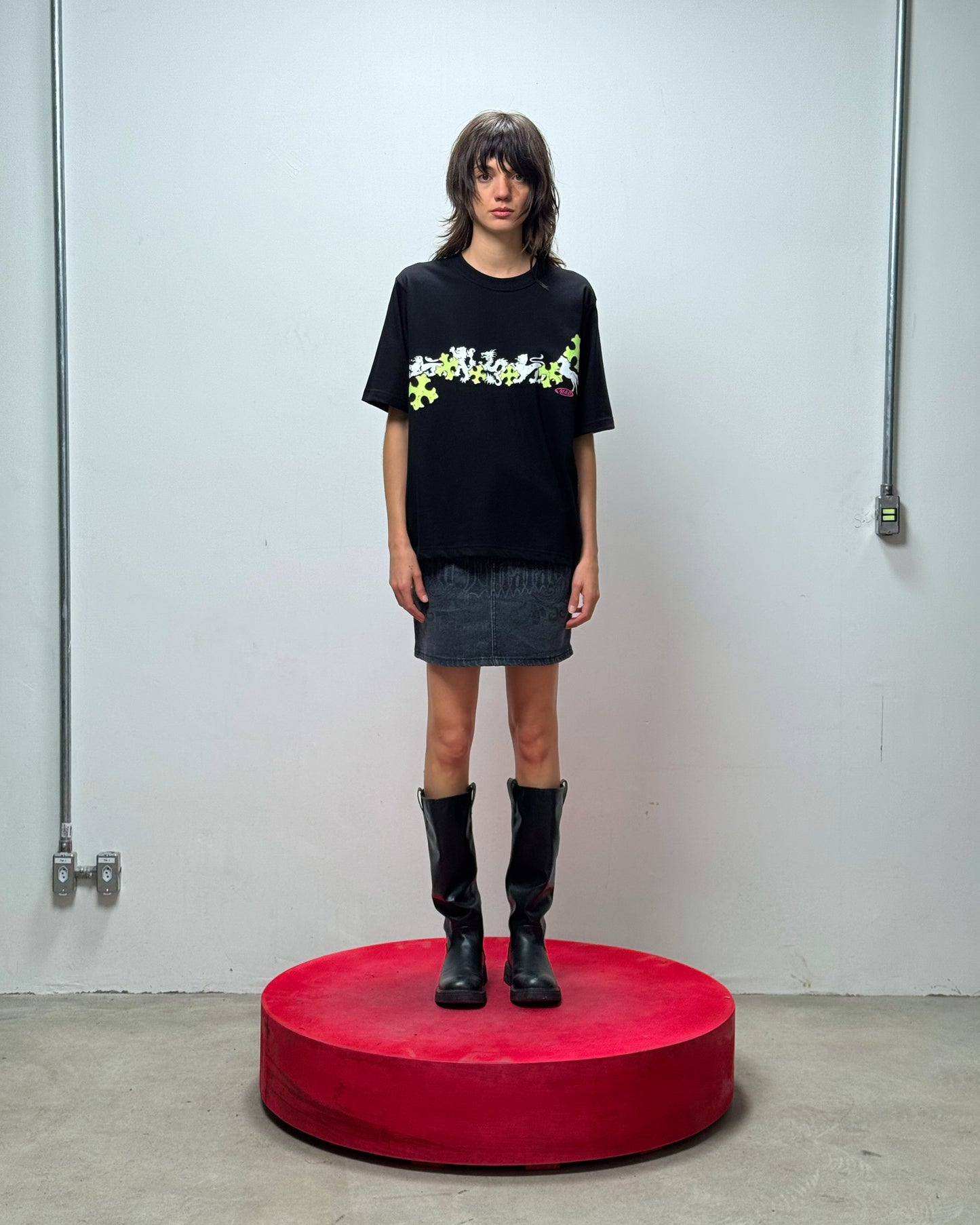 CAMISETA DESFILE DRACÔNICO (PRETO)