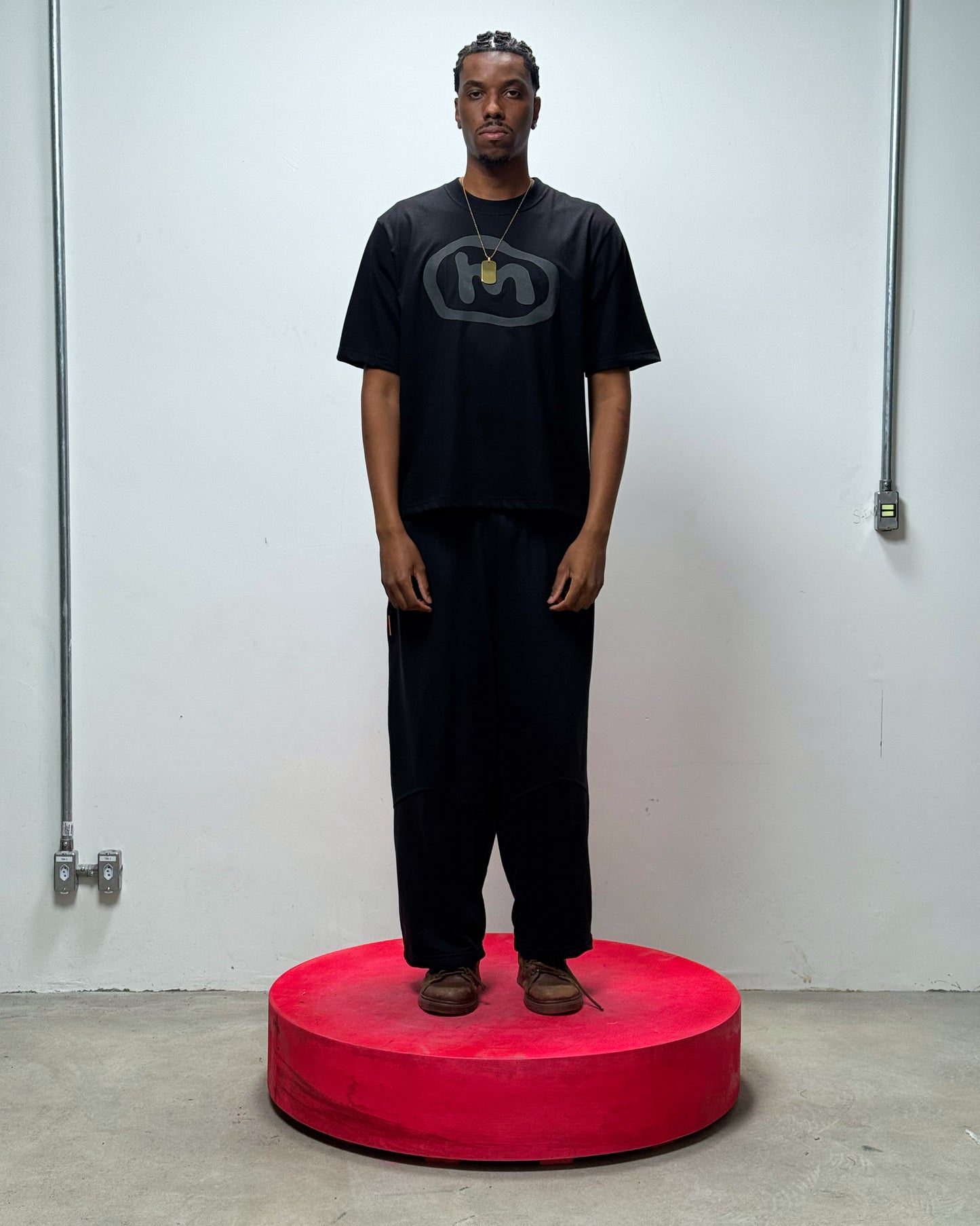 CAMISETA M RELEVO (PRETO)